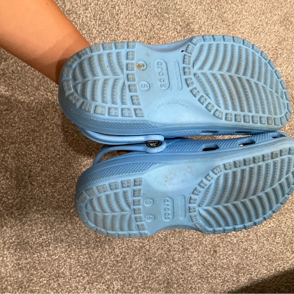Crocs - Picture 2 of 2